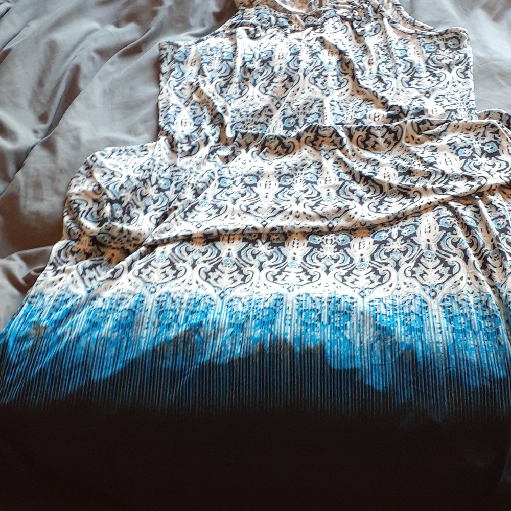 Clothes - Picture 2 of 2